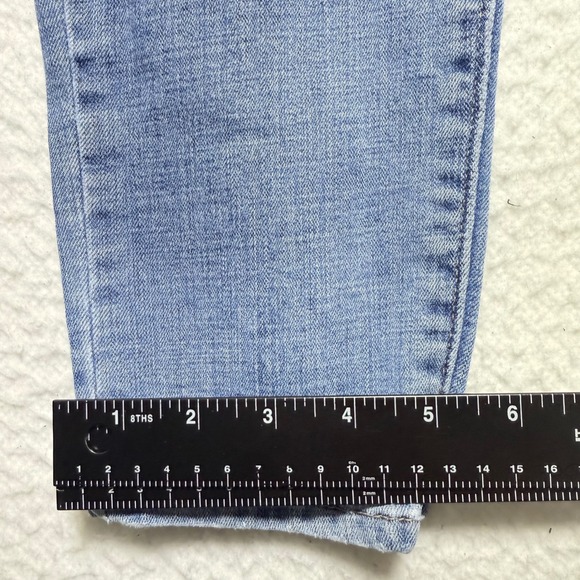 Levi's Jeans Womens 29 Mid Rise Skinny Jeans Stretch Denim Blue Size 31 - Picture 3 of 10